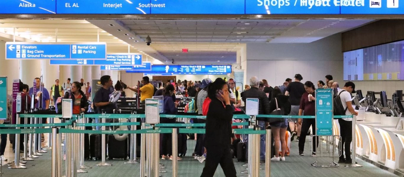 ΗΠΑ: Δεν θέτει ως προϋπόθεση για την είσοδο στη χώρα τον εμβολιασμό